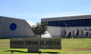 STJ dá prazo de 15 dias para Carlesse e membros da SSP responderem sobre aparelhamento da PC