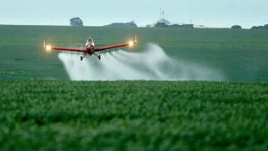 CÃ¢mara dos Deputados aprova texto que flexibiliza a autorização para uso de agrotóxicos no Brasil
