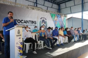 Barbosa exalta trabalho prestado pelos profissionais da educação em Colinas e defende ajuste para a classe: 'Valorosos professores'