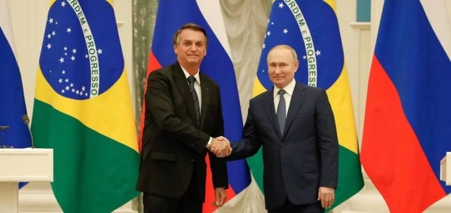 Jair Messias Bolsonaro leva mensagem de paz a Vladimir Putin e defende soberania dos países