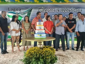 Lagoa da confusão comemora 31 anos com entrega de obras, máquinas, ambulÃ¢ncia e futebol
