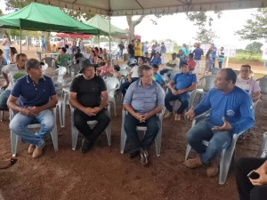 Vilmar ouve reivindicações de produtores que pedem asfalto para TO-446