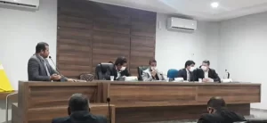 CÃ¢mara devolve a CCJ projeto que altera PCCR municipal dos servidores em educação; Lei não tem data para retornar ao plenário