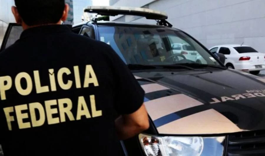 PF deflagra operação contra grupo suspeito de fraudar diplomas de Universidade Federal