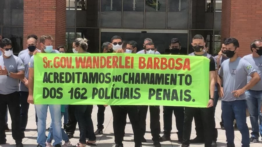 Comissão de aprovados do concurso da Polícia Penal cobram  posse; Classe entra em seu segundo dia de manifestação na Capital