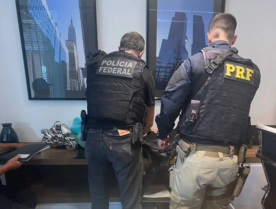 PF cumpre operação contra grupo suspeito de clonar veículos do exército