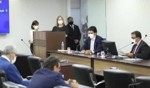 Comissão Especial mantém relator de impeachment e Júnior Geo apresenta parecer prévio pelo prosseguimento de processo