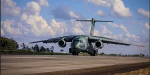 Avião da FAB que realizará resgate de Brasileiros na UcrÃ¢nia chega a Polônia nesta quarta-feira, 09