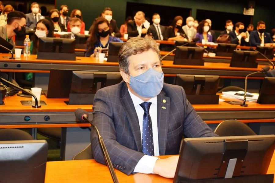 Damaso vota propostas de proteção Ã  mulher