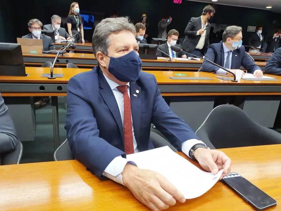 Osires Damaso vota a favor da criação de auxílio aluguel para vítimas de violÃªncia doméstica