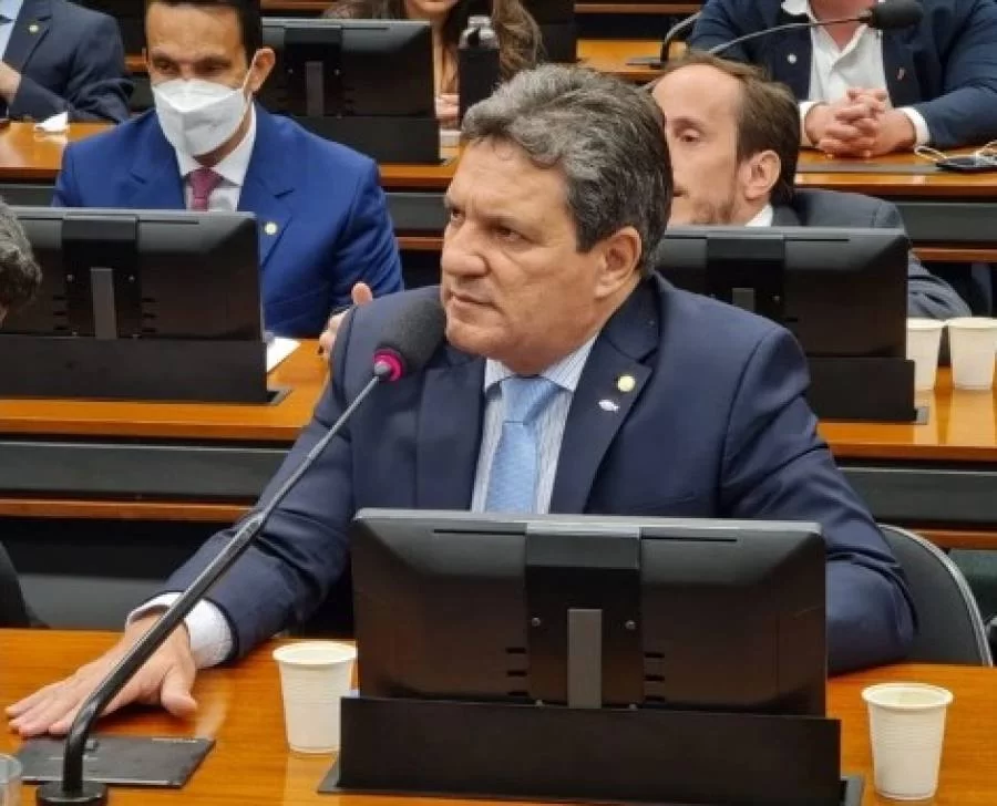 Damaso vota por novo programa de parcelamento de dívidas de micro e pequenas empresas, mudança de regra do ICMS para combustíveis e distribuição gratu