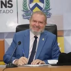 Carlesse renúncia ao cargo de governador do Tocantins