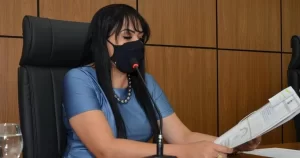 Janad Valcari se indigna com vetos da prefeita a Projetos de Lei importantes. "Estou decepcionada, mais uma vez".