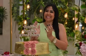 Vereadora Professora Janad Valcari é surpreendida com festa de aniversário promovida por servidores da CÃ¢mara