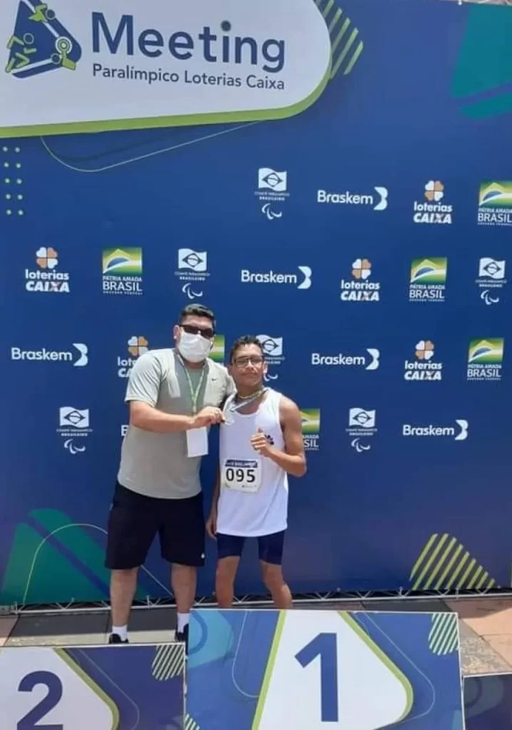 Conheça Daniel Pereira, atleta paralímpico da cidade de MuricilÃ¢ndia