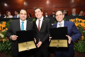 Reeleito presidente da OAB/TO em novembro de 2021, Gedeon Pitaluga toma posse e afirma "Abrimos a Ordem para a jovem advocacia"