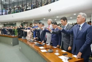Mais da metade dos deputados estaduais troca de partido no Tocantins; veja lista
