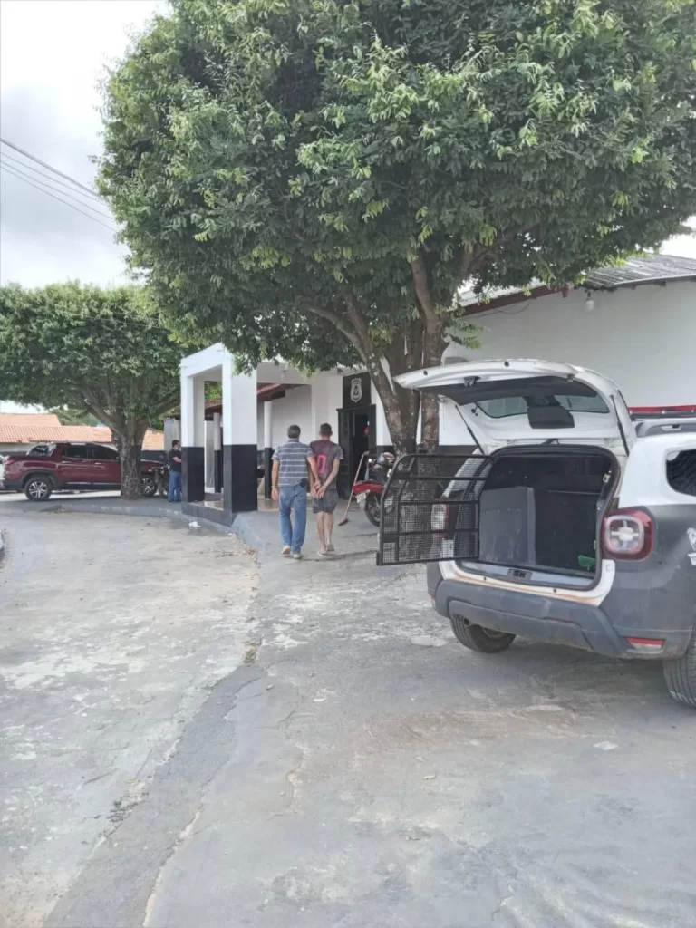 Polícia Civil prende dois homens suspeitos de praticar violÃªncia doméstica em Araguatins