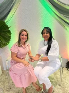 Suellen Medrado é homenageada por Janad Valcari durante Sessão Solene do Assistente Social na CÃ¢mara de Palmas