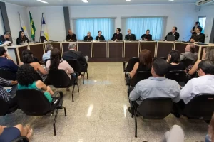 Clenan Renault alvo de investigaÃÂ§ÃÂ£o no STJ anuncia aposentadoria e novo chefe do MPE ÃÂ© empossado