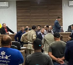 Sessão na CÃ¢mara de Colinas termina em briga; veja o vídeo