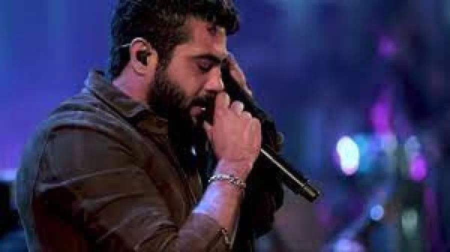 Henrique, dupla de Juliano, revela problema na voz e se emociona durante show