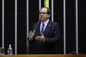 Bastidores eleições 2022: Em exclusiva Eli Borges conta que Bolsonaro pretende participar nos próximos dias de convenção em Colinas do Tocantins