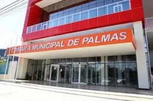 Janad Valcari recebe alunos do colégio Ulbra na CÃ¢mara de Palmas