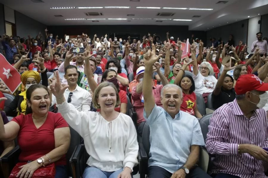 Visita de Gleisi Hoffmann ao Tocantins movimenta base popular de Lula e Paulo Mourão