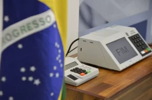 Quando e onde posso consultar meu local de votação no dia da eleição?