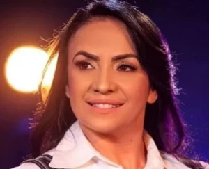 Conheça Cristyna Olliveira, cantora gospel Colinense que já fez turnÃª fora do Brasil