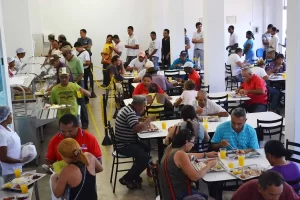 Restaurante Popular de AraguaÃÂ­na volta a funcionar na prÃÂ³xima quarta-feira