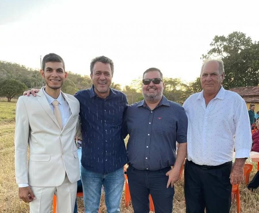 Luciano Oliveira prestigia casamento em Canto da Vazante próximo a Guaraí