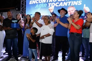 Em evento no Bico, Carlesse reafirma compromisso municipalista ao lado de lideranças da região