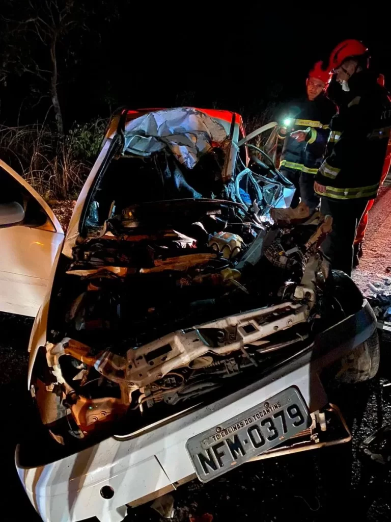 Motorista de carro morre ao colidir de frente com caminhão baú no norte do Estado: Vídeo