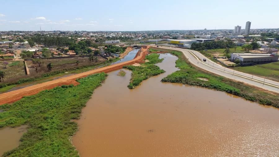 Prefeitura de AraguaÃÂ­na realiza resgate e monitoramento da fauna no Lago Azul