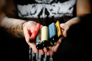 Homem que vendia cigarros eletrônicos em redes sociais é indiciado pela Polícia Civil