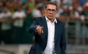 Em carta aberta, Luxemburgo desabafa e diz que foi "apunhalado pelas costas" por traidores