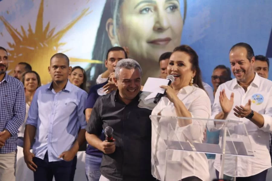 Em convenção, Kátia lança candidatura independente ao Senado; nos bastidores aliança com filho é certa