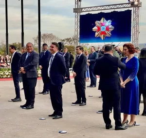 Em Brasília, Eduardo Gomes recebe medalha das mãos do ministro Emmanoel Pereira