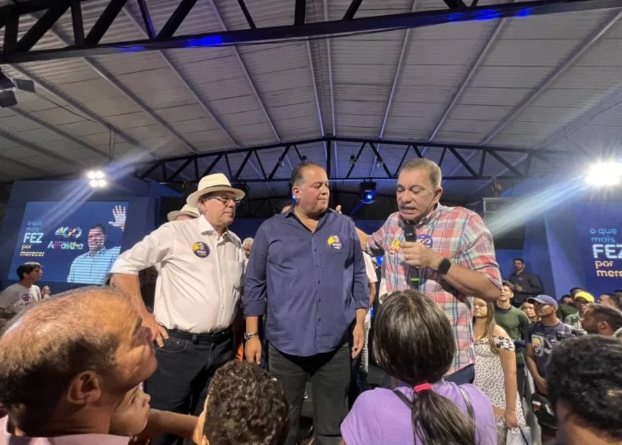 Ao lado de Dimas e Eduardo Gomes, Amastha declara apoio e fecha aliança na corrida eleitoral