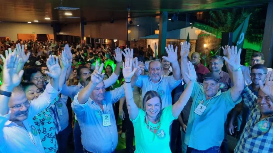 Cláudia Lelis inicia campanha de reeleição e recebe apoio de 62 autoridades políticas tocantinenses