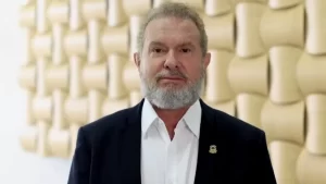 Carlesse emite nota após MPE impugnar registro de candidatura "recebo com muita tranquilidade"