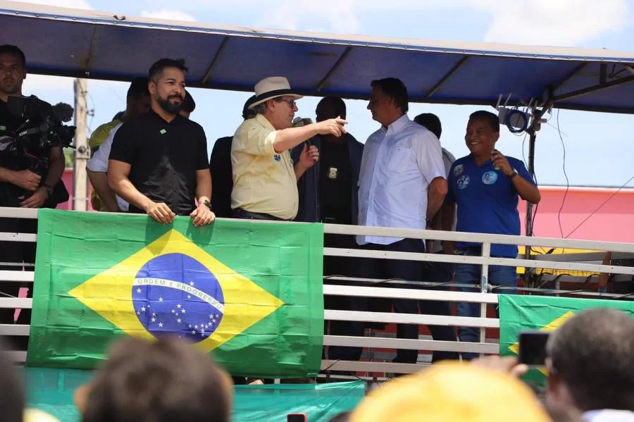 Bolsonaro mostra apoio Ã  Ronaldo Dimas durante agenda em Axixá