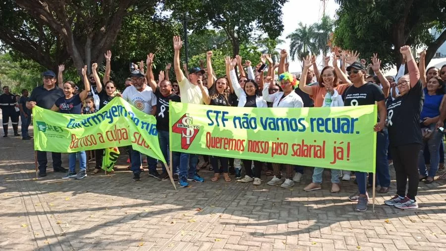 Enfermeiros protestam em prol do piso salarial da categoria; mobilização aconteceu em Araguaína e Gurupi