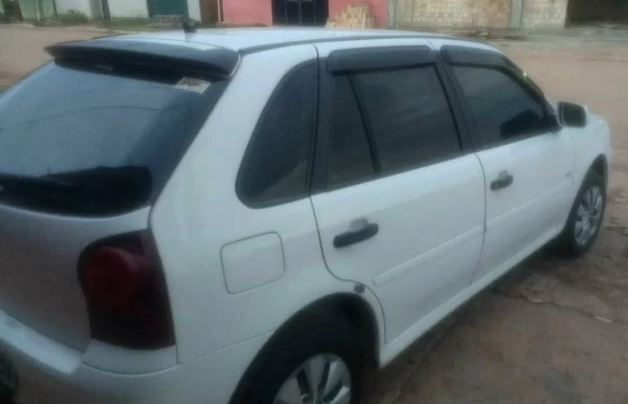 VeÃÂ­culo ÃÂ© furtado enquanto proprietÃÂ¡rio trabalhava em escola