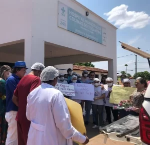 Equipe do Hospital Municipal de Colinas presta homenagem a enfermeira Nice;