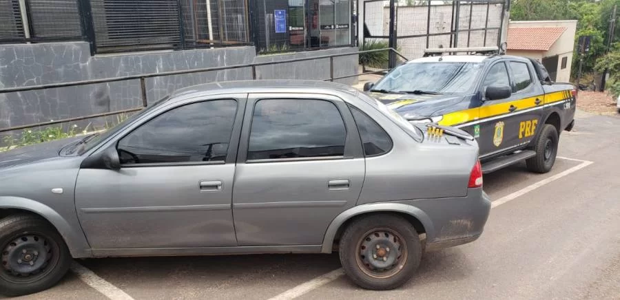 PRF recupera em Paraíso, veículo roubado em Gurupi