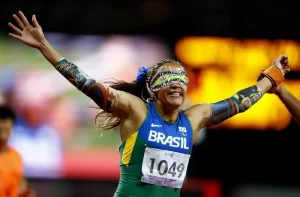 Medalhista paralÃÂ­mpica participa de Festival ParalÃÂ­mpico em Palmas