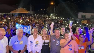 Encerramento oficial da campanha de Vilmar lota as ruas de Colméia